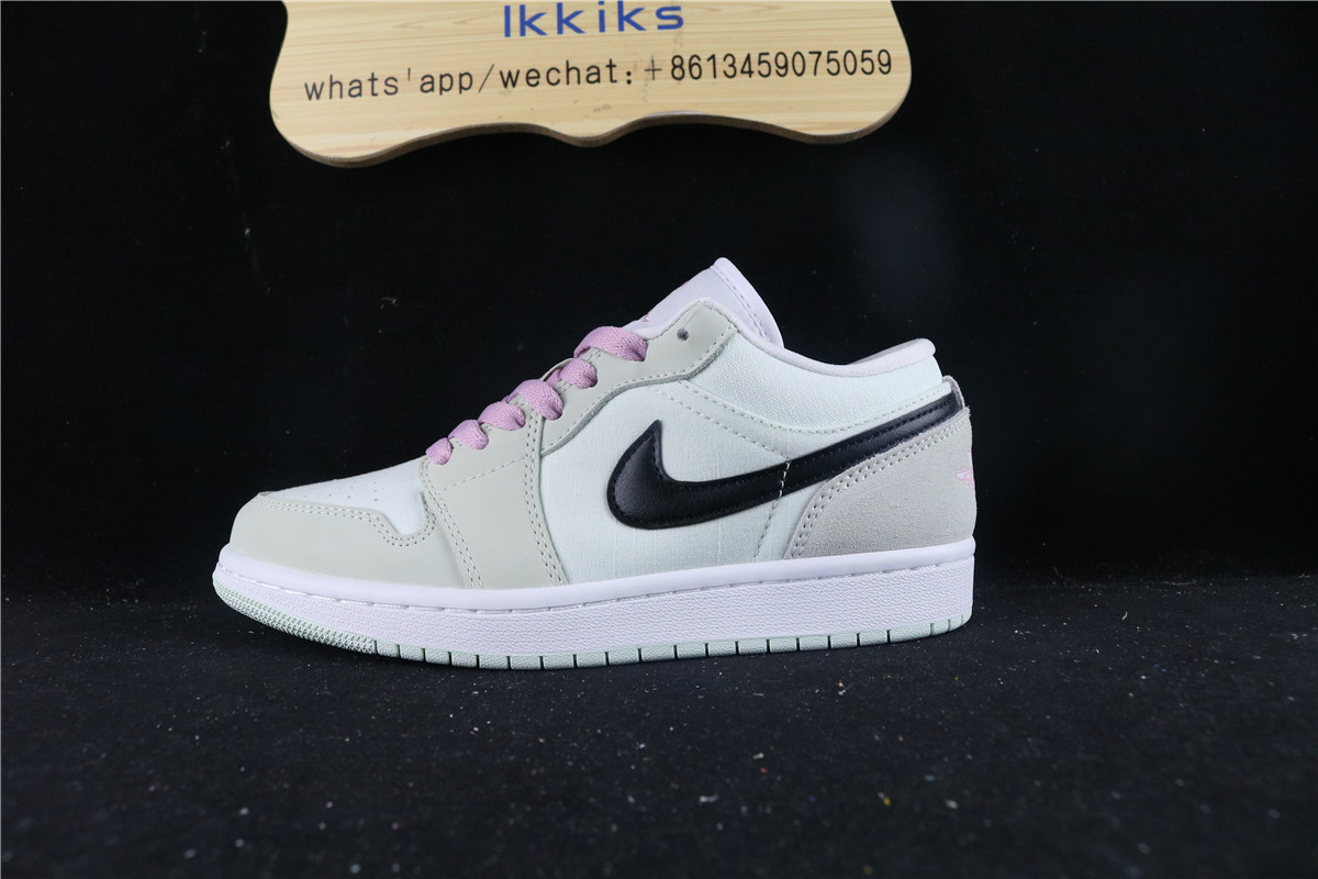 Air Jordan 1 Low